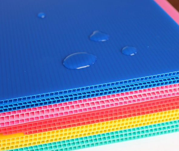 Corrugated Plastic Sheet